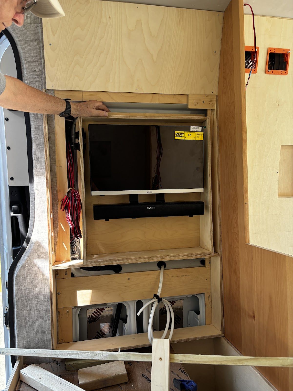 Fitting the TV into the nook